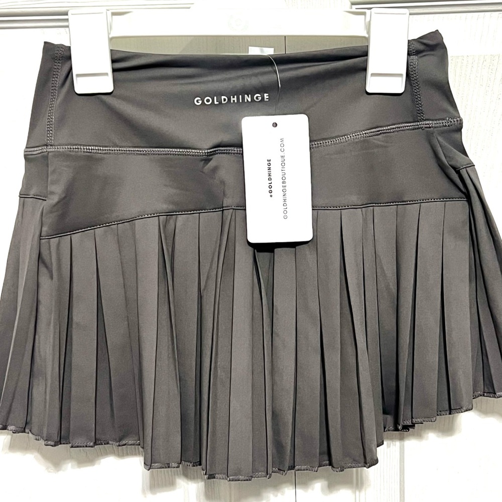 Goldhinge skirt. Grey size small
